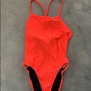 Tie back Jolyn suit